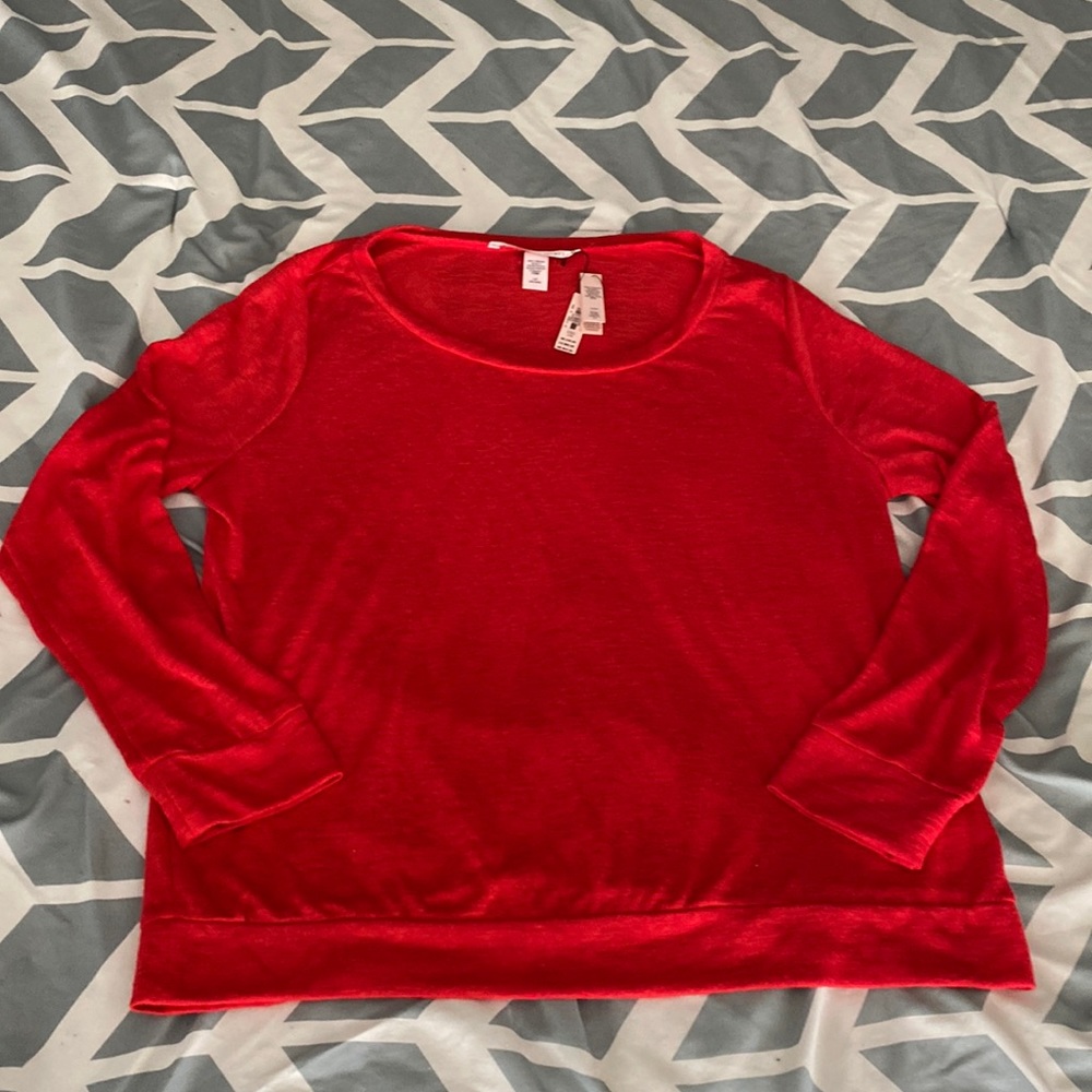 Victoria’s Secret Sweater. Lightweight material. Red Women’s Size Large